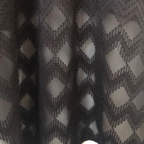 See through hi-low blouse - Picture 4 of 4